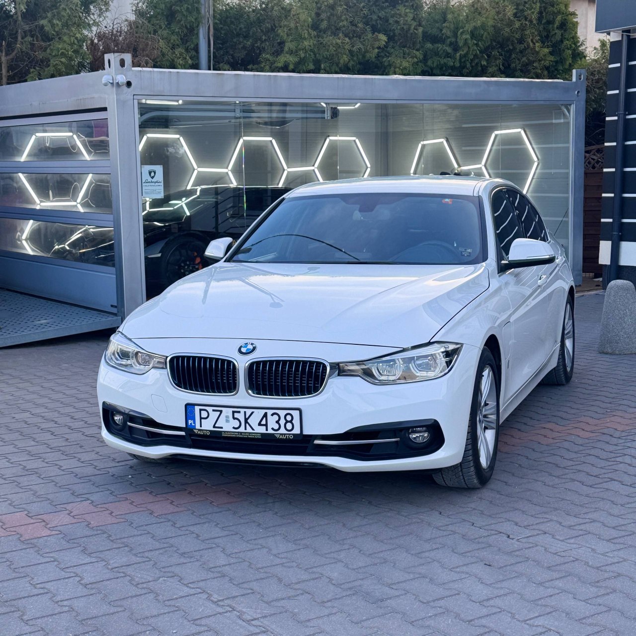 BMW 330e iPerfomance